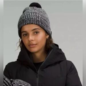 Lululemon Textured Fleece-Lined
Knit Beanie